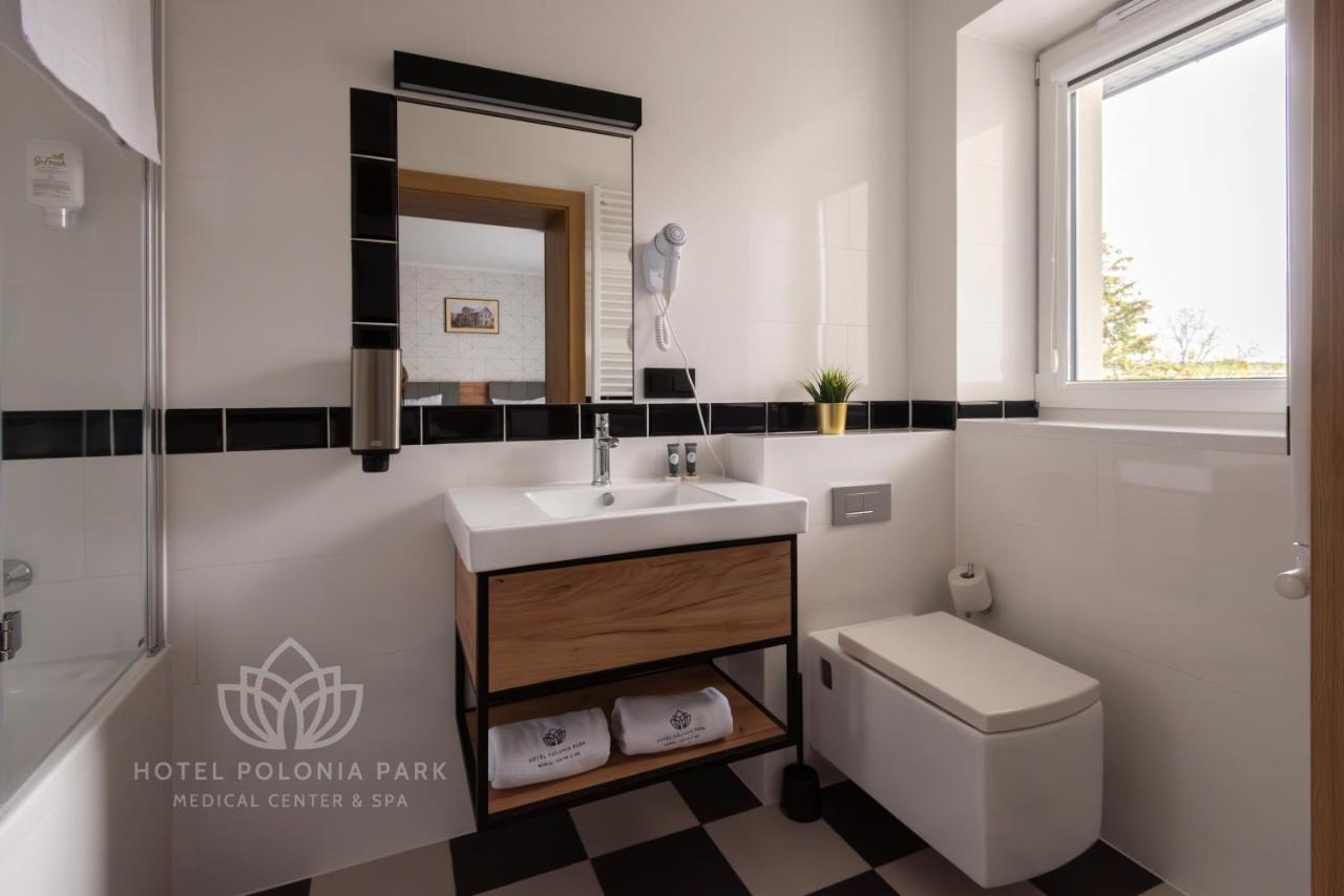 Hotel Polonia Park Medical Center & Spa บุสโก-สดรูย ภายนอก รูปภาพ